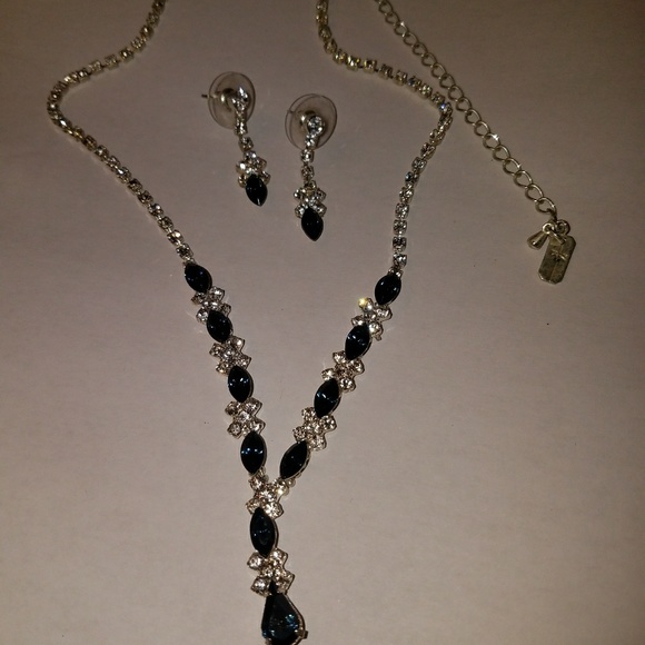 Rhinestone Set - Picture 3 of 5